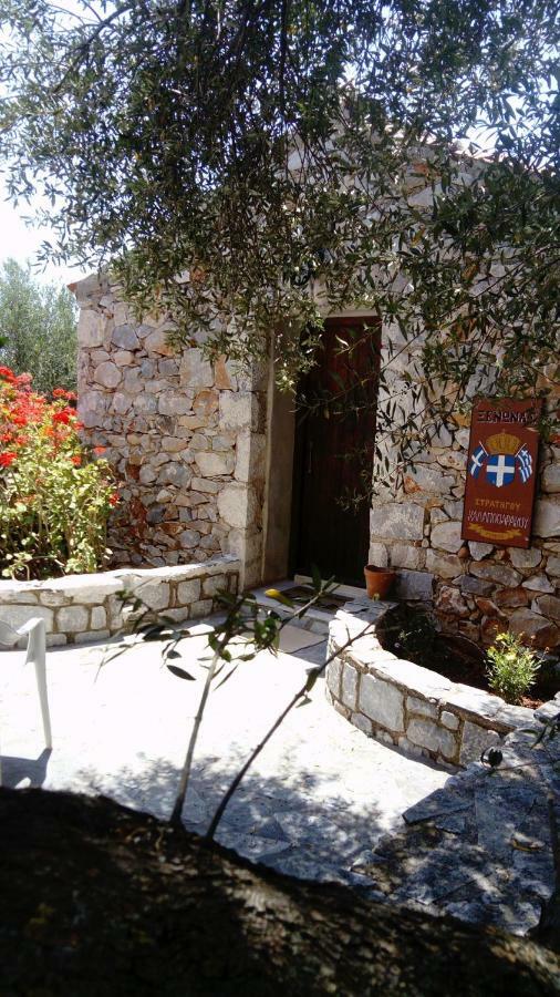 Charouda Stone Tower Lägenhet Pírgos Dhiroú Exteriör bild